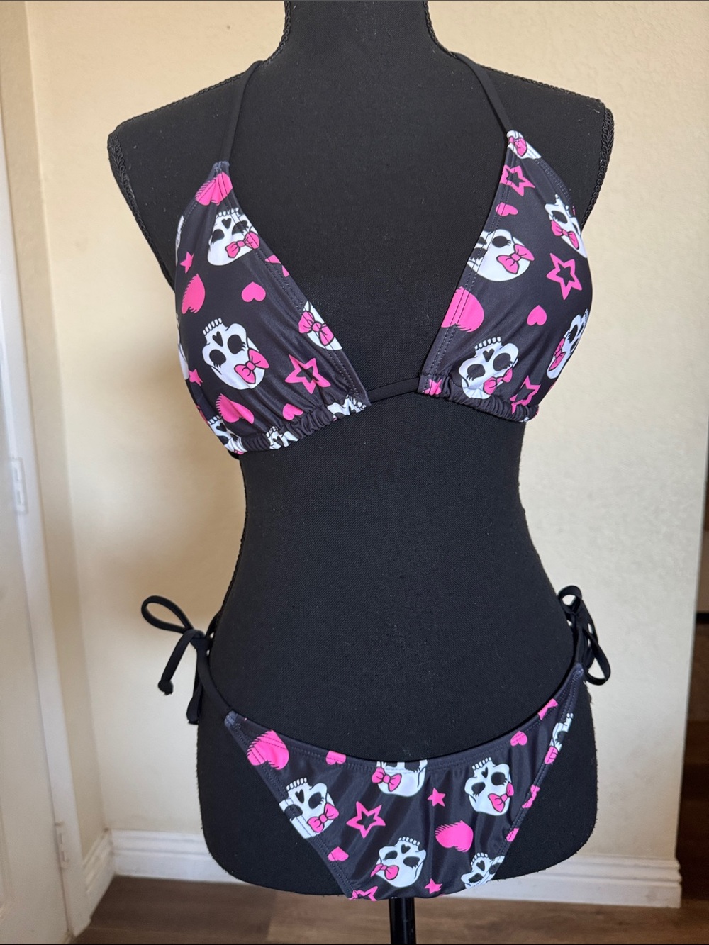 Pink and black skull bikini size L